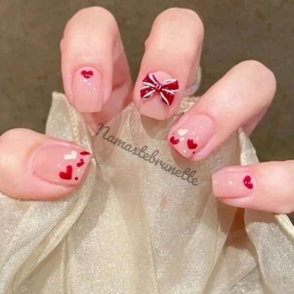 2/$16 3D Bows & Hearts Press on Nails - Picture 1 of 12